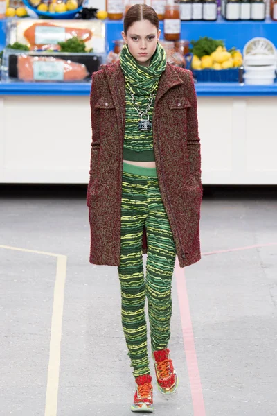 Look 14
